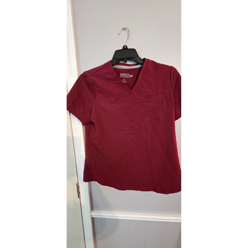 Fabletics Feel Good Performance Scrub Top Burgundy V-Neck Short Sleeve Medium